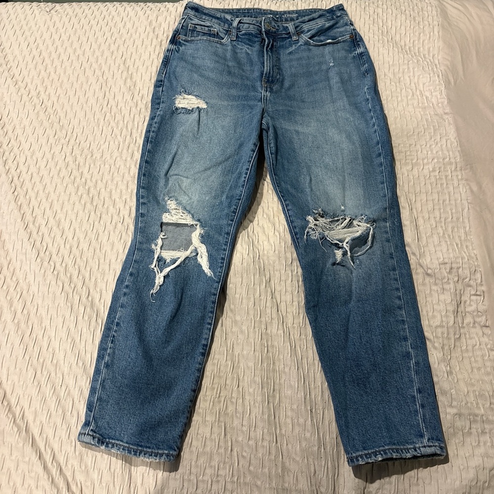 Old Navy Women's Boyfriend Jeans in Distressed Blue